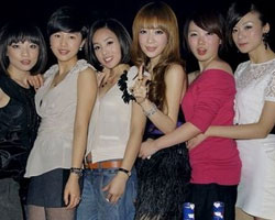 Girls in Ningbo